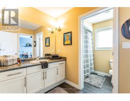 49 - 70 TANOAK DRIVE - 25