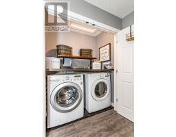 49 - 70 TANOAK DRIVE - 28
