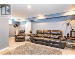 49 - 70 TANOAK DRIVE - 32
