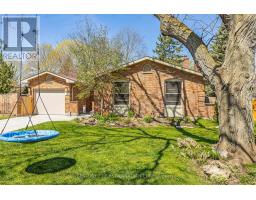 24 GATINEAU CRESCENT - 2