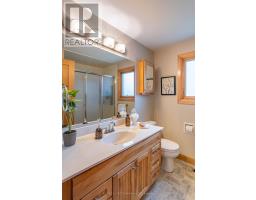 24 GATINEAU CRESCENT - 21