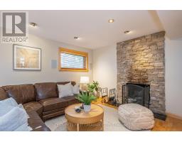 24 GATINEAU CRESCENT - 22