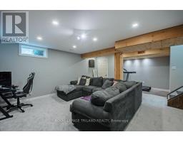 18 PENHALE AVENUE - 40