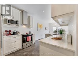 1680 BAYSWATER CRESCENT - 24