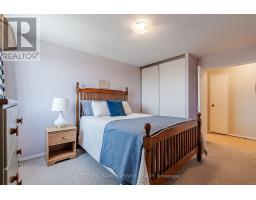 511 - 600 GRENFELL DRIVE - 16