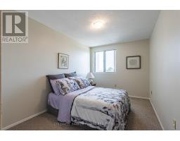 511 - 600 GRENFELL DRIVE - 17