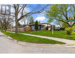251 HIGHVIEW CRESCENT - 44