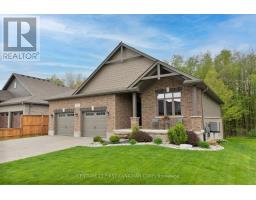 52 KEMP CRESCENT N - 1