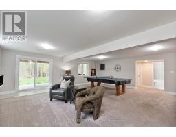 52 KEMP CRESCENT N - 32