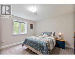 52 KEMP CRESCENT N - 43