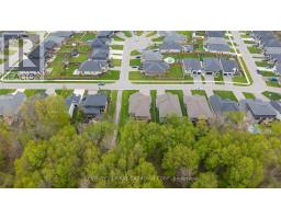 52 KEMP CRESCENT N - 50