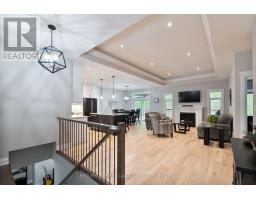 52 KEMP CRESCENT N - 7