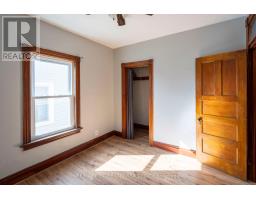 187 WATER STREET S - 16