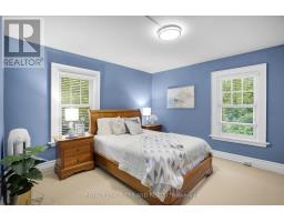 825 RIVERSIDE DRIVE - 19