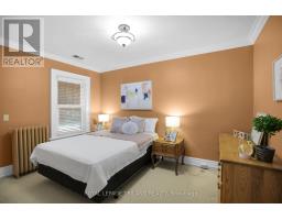 825 RIVERSIDE DRIVE - 21