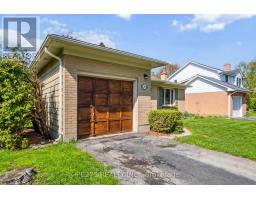 107 INVERARY CRESCENT - 4