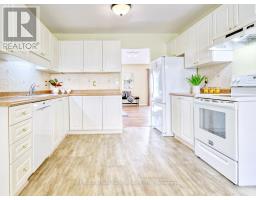 14 - 100 STROUD CRESCENT - 12