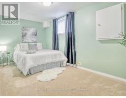 14 - 100 STROUD CRESCENT - 18