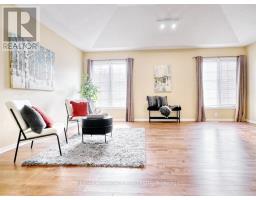 14 - 100 STROUD CRESCENT - 5