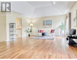 14 - 100 STROUD CRESCENT - 6
