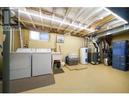 215 BEATTIE STREET - 15