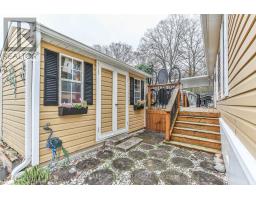 76 - 22790 AMIENS ROAD - 32