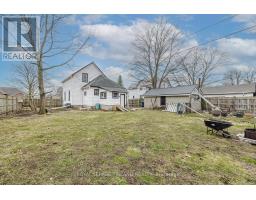 245 SYDENHAM STREET E - 26