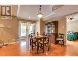 31 GLENRIDGE CRESCENT - 32