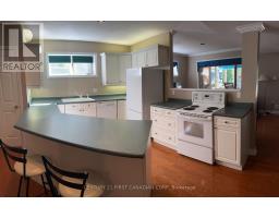 31 GLENRIDGE CRESCENT - 37