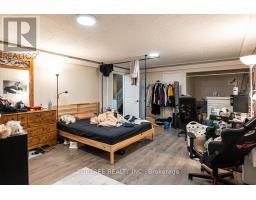 2 RUSKIN COURT - 21