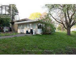2 RUSKIN COURT - 32