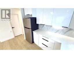 18 WATSON STREET - 25