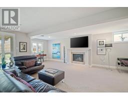 20 - 2081 WALLINGFORD AVENUE - 34