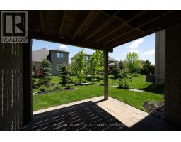 20 - 2081 WALLINGFORD AVENUE - 9