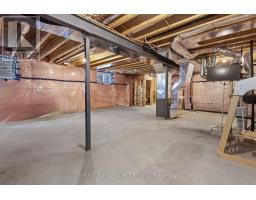 2128 CORONATION DRIVE - 34