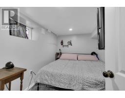 47 BARWICK STREET - 36