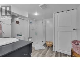47 BARWICK STREET - 37