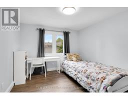 43 FINSBURY CRESCENT - 21