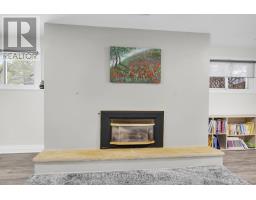 43 FINSBURY CRESCENT - 27