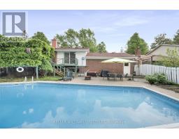 43 FINSBURY CRESCENT - 40