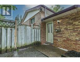 44 TWEED CRESCENT - 35