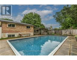 44 TWEED CRESCENT - 42