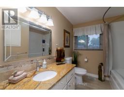 10 HIDDEN VALLEY DRIVE - 17