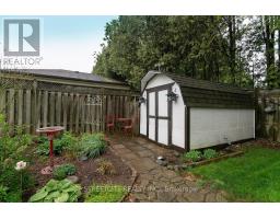10 HIDDEN VALLEY DRIVE - 32