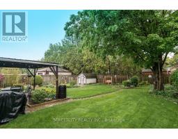 10 HIDDEN VALLEY DRIVE - 35