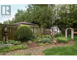 10 HIDDEN VALLEY DRIVE - 36
