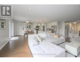 29 BRIDLE PATH STREET - 17