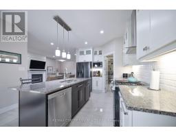 2800 SHEFFIELD PLACE - 11
