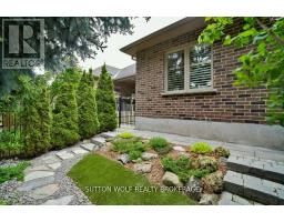 2 - 295 MOGG STREET - 32