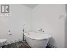 26 - 374 FRONT STREET - 38